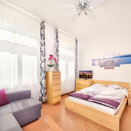 Paradise Apartment Praga Esterno foto