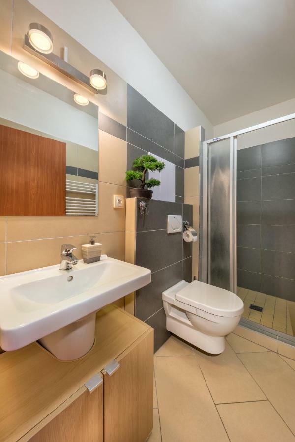 Paradise Apartment Praga Esterno foto